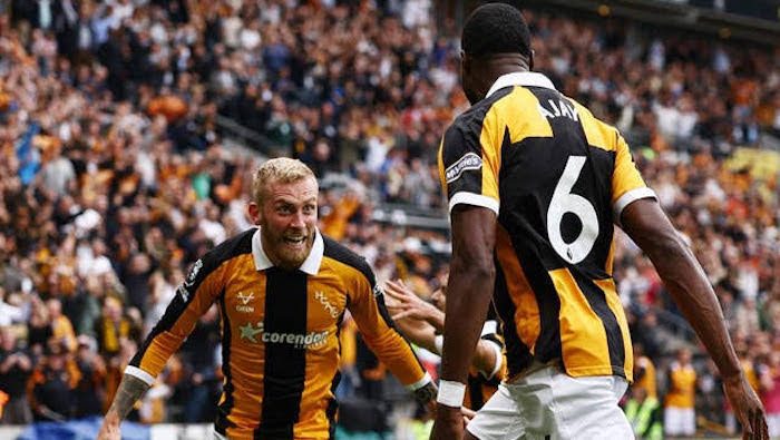 Hull City Beat Manchester United 2-0 in Premier League Opener